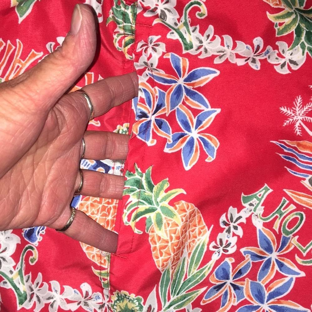 St. John’s Bay Men’s Hawaiian Print Swim Trunks - Picture 5 of 5